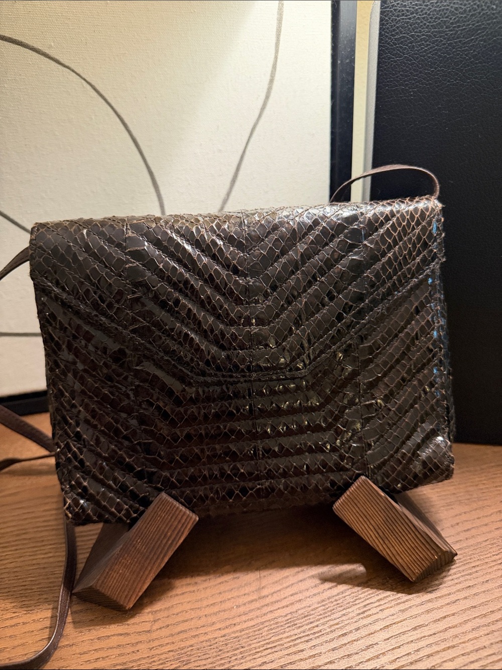 Vintage ClementBrown Snake-Embossed Crossbody Bag